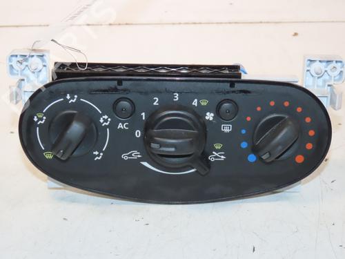 climate-control-dacia-duster-hs_-2010-2011-2012-2013-2014-2015-2016-2017-2018-30714945 main image