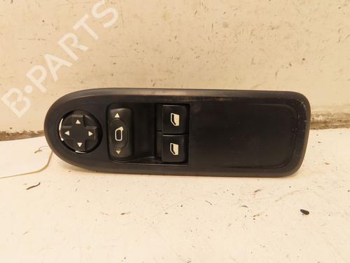 Used Left front window switch CITROËN C3 II (SC_) 1.4 (73 hp) 33137569