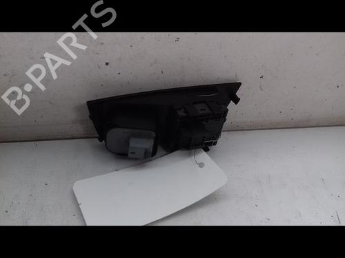 Used Left front window switch AUDI A1 (8X1, 8XK) 1.6 TDI (115 hp) 15047641