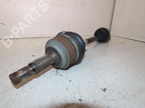 Drivaksel fortil venstre TOYOTA YARIS (_P13_) 1.4 D (NLP130_, NLP130) | BP30825071M38 