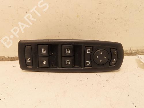 Venstre fortil elrude kontakt RENAULT MEGANE III Hatchback (BZ0/1_, B3_) 1.5 dCi (BZ09, BZ0D, BZ1W, BZ29, BZ14) (110 hp) 32099988