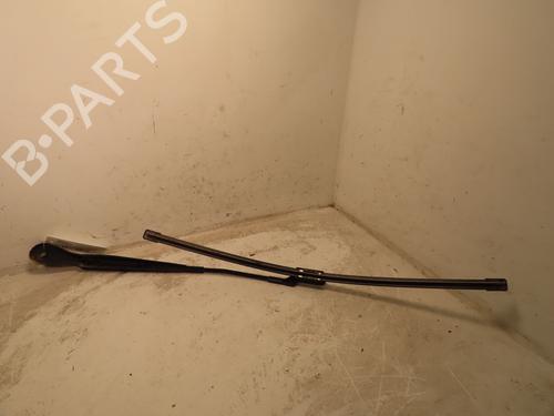 Used Front windshield wiper arm BMW 2 Gran Tourer (F46) 218 i (136 hp) 28120940