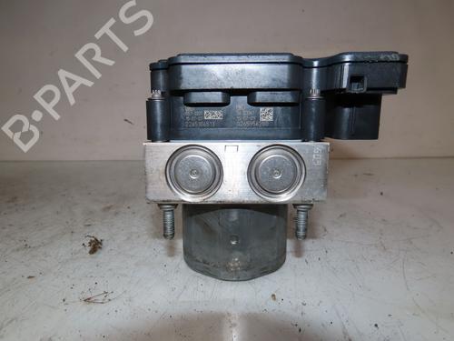 Used ABS pump MERCEDES-BENZ GLA-CLASS (X156) GLA 200 CDI 4-matic (156.902) (136 hp) 27975629