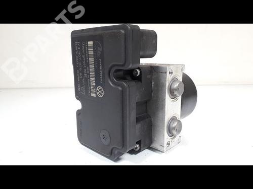 Used ABS pump VW GOLF VI (5K1) 2.0 TDI (110 hp) 9669158