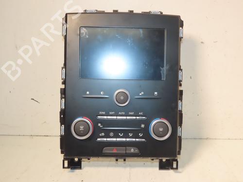 display-monitor-renault-megane-iv-hatchback-b9amn_-2015-32099952 main image