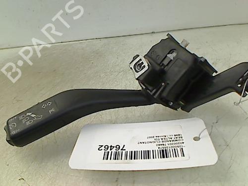Used Steering column stalk SEAT ALTEA XL (5P5, 5P8) 1.9 TDI (105 hp) 8974841