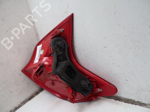 Used Right taillight Right taillight PEUGEOT 3008 II SUV (MC_, MR_, MJ_, M4_) 2.0 BlueHDi 150 (MJAHXH, MJAHXV, MJAHXG, MJAHSH, MJAHRH,... (150 hp) 33744496 33744496