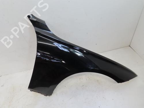 Parafango anteriore destro BMW 3 Touring (F31) 318 d (143 hp) 31151796