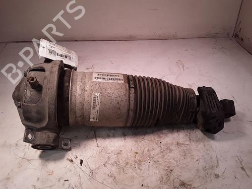 Used Right rear shock absorber Right rear shock absorber PORSCHE CAYENNE (9PA) S 4.5 (340 hp) 8993271 8993271