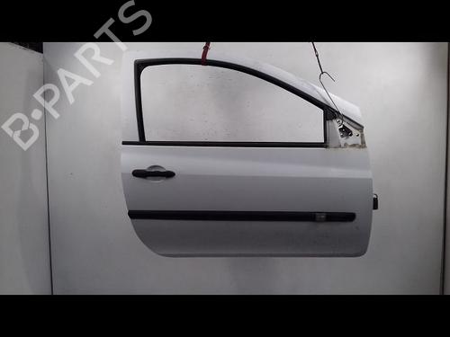 Used Right front door RENAULT CLIO III (BR0/1, CR0/1) 1.5 dCi (C/BR0G, C/BR1G) (68 hp) 15395693