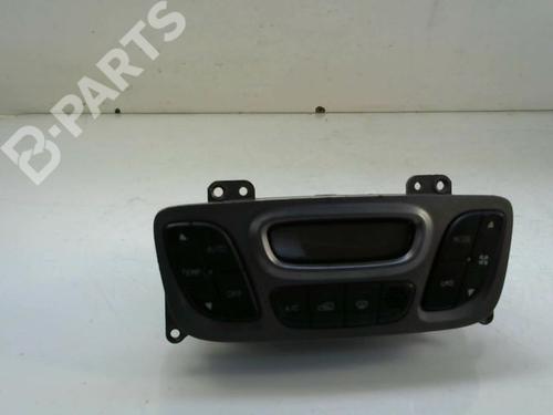 Used Climate control HYUNDAI SANTA FÉ I (SM) 2.0 CRDi 4x4 (125 hp) 8978945