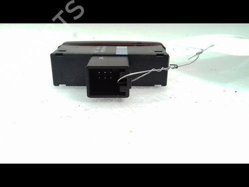 Used Warning switch VW PASSAT B7 Variant (365) 2.0 TDI (140 hp) 10313656