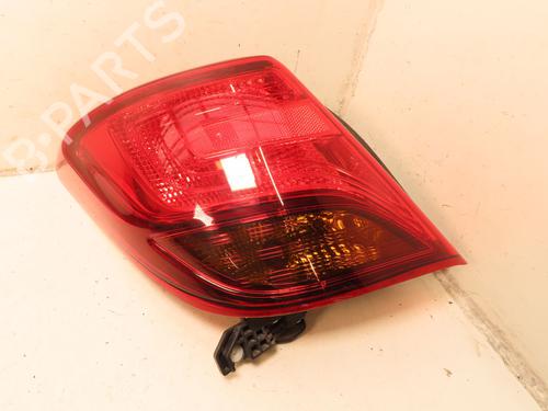 Used Left taillight TOYOTA YARIS (_P13_) 1.5 Hybrid (NHP130_) (101 hp) 30954943
