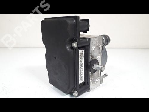 Used ABS pump FIAT BRAVO II (198_) 1.9 D Multijet (198AXE1A) (90 hp) 9977143