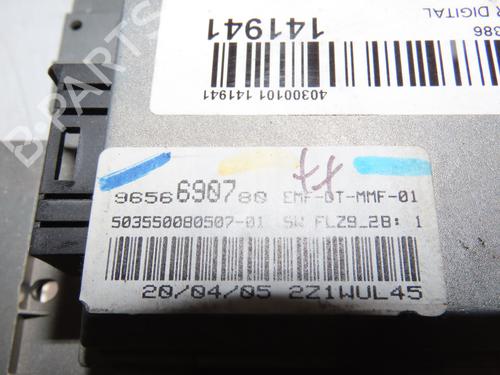 Used Display monitor PEUGEOT 407 SW (6E_, 6D_) 2.0 HDi 135 (136 hp) 15842158