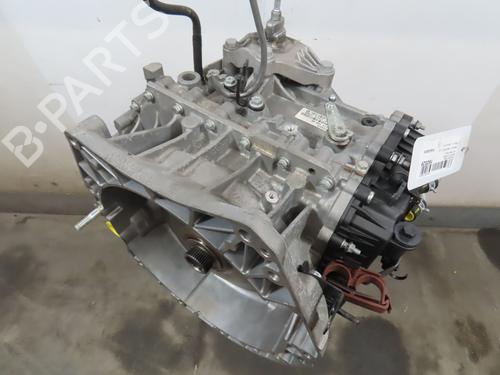 gearbox-renault-megane-iv-hatchback-b9amn_-2015-33416051 main image