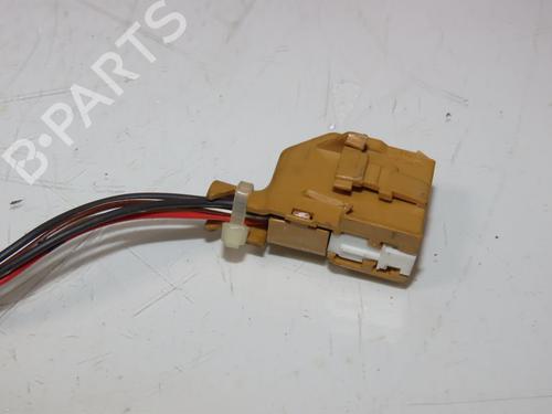 Used Left mirror AUDI A4 B7 (8EC) 2.0 TDI 16V (140 hp) 30953419