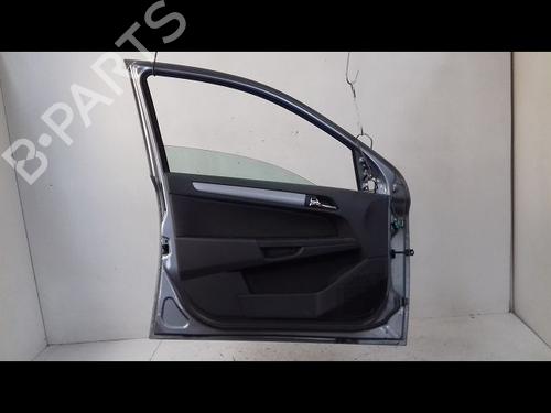 Used Left front door OPEL ASTRA H (A04) 1.6 (L48) (105 hp) 8989333