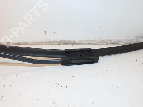 Used Front windshield wiper arm RENAULT MEGANE II (BM0/1_, CM0/1_) 1.5 dCi (BM1F, CM1F) (86 hp) 31325324