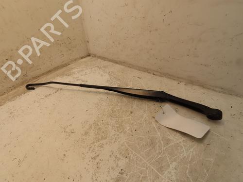 Used Front windshield wiper arm DACIA LODGY (JS_) 1.5 dCi (JSMC, JSAF) (107 hp) 28136571