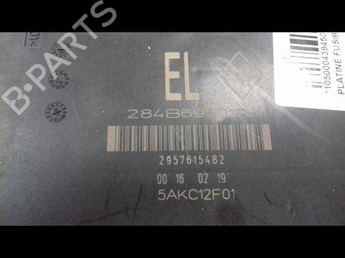 fuse-box-renault-kadjar-ha_-hl_-13-tce-140-hlnb-hln1-284b84ba0c-2015-8993954 main image