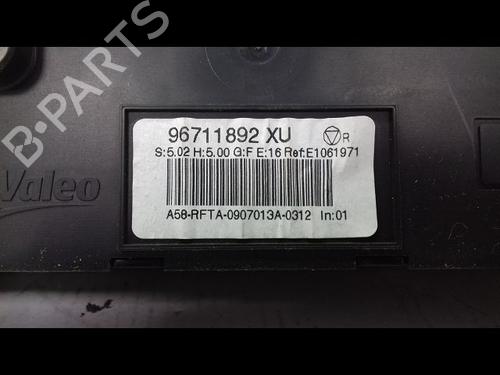 Used Climate control CITROËN C3 Picasso (SH_) 1.6 HDi (90 hp) 8996549