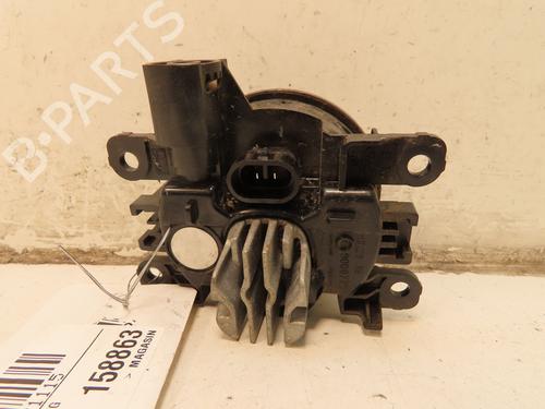 Used Left front fog light RENAULT CAPTUR I (J5_, H5_) 1.5 dCi 90 (J5N4, J5M5, J5MW, J5M6, J5AL, J5AJ) (90 hp) 30557016