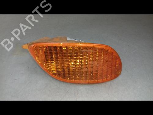 Used Right front indicator FORD FOCUS I (DAW, DBW) 1.8 Turbo DI / TDDi (90 hp) 8981560