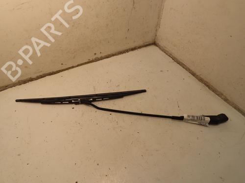 Used Front windshield wiper arm PEUGEOT 205 Hatchback Van 1.8 D (60 hp) 31325325