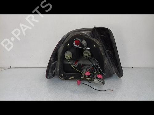 Used Right taillight HONDA CIVIC VI Fastback (MA, MB) 1.6 i (MB1) (113 hp) 8984907