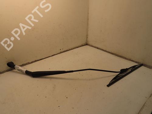 front-windshield-wiper-arm-nissan-juke-f15-2010-2011-2012-2013-2014-2015-2016-2017-2018-2019-32740177 main image