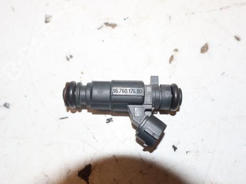 Used Injector Injector PEUGEOT 308 II (LB_, LP_, LW_, LH_, L3_) 1.2 THP 110 (110 hp) 35496006 35496006