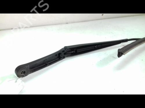 Used Front windshield wiper arm VW GOLF VII (5G1, BQ1, BE1, BE2) 1.2 TSI (105 hp) 14894651
