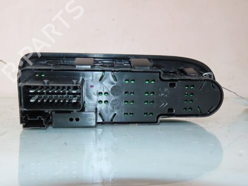 Used Left front window switch CITROËN C3 II (SC_) 1.2 VTi 82 (82 hp) 25015176