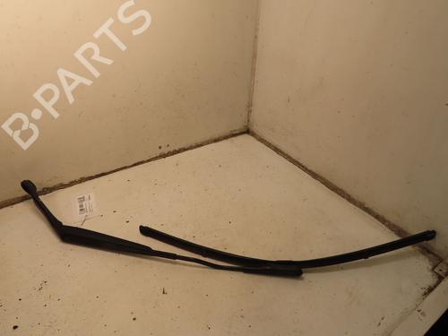 front-windshield-wiper-arm-nissan-qashqai-i-j10-nj10-2006-2007-2008-2009-2010-2011-2012-2013-2014-2015-32486846 main image
