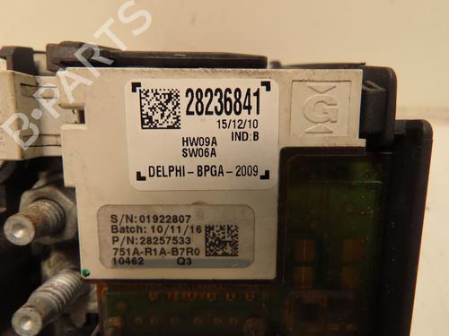 Used Fuse box PEUGEOT 3008 I MPV (0U_) 1.6 HDi (112 hp) 30265660