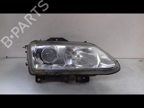 Used Right headlight RENAULT ESPACE III (JE0_) 2.2 dCi (JE0K) (130 hp) 8985353