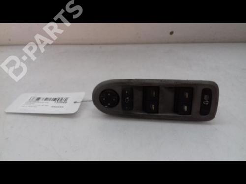 Used Left front window switch Left front window switch CITROËN C5 III (RD_) 2.0 HDi 140 (RDRHF8, RDRHFA, RDRHA8, RDRHAJ) (140 hp) 10981750 10981750