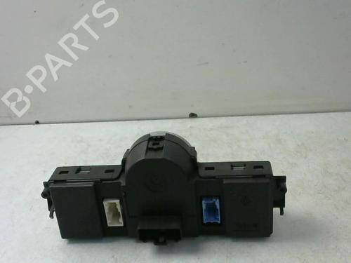 Climate control RENAULT SCÉNIC II (JM0/1_) 1.9 dCi (JM0G, JM12, JM1G, JM2C) | BP8977395I5 