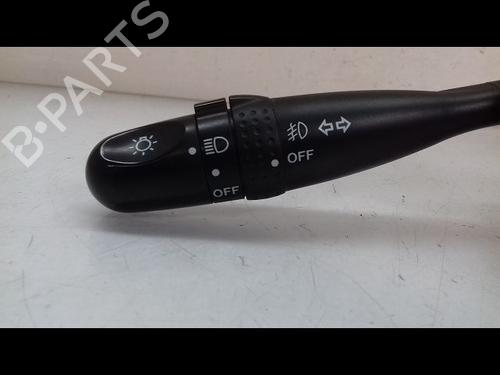 Commande de phare TOYOTA RAV 4 II (_A2_) 2.0 D 4WD (CLA20_, CLA21_, CLA20R, CLA21R) (116 hp) 15276147