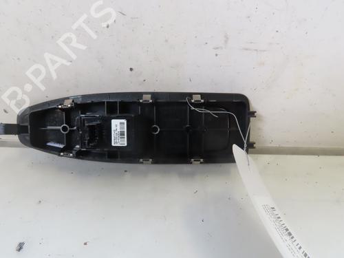 switch-bmw-4-coupe-f32-f82-420-i-61319208107-2013-2014-2015-2016-2017-2018-2019-2020-20926862 main image