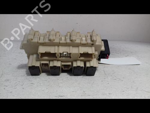 fuse-box-renault-kadjar-ha_-hl_-13-tce-140-hlnb-hln1-284b84ba0c-2015-8993955 main image