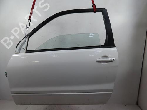 Left front door SUZUKI GRAND VITARA II (JT, TE, TD) 1.9 DDiS All-wheel Drive (JT419, TD44, JB419WD, JB419XD) (129 hp) 16741357