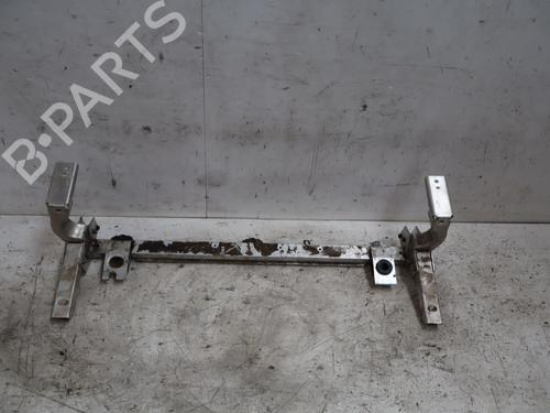 Used Front bumper reinforcement Front bumper reinforcement MERCEDES-BENZ GLA-CLASS (X156) GLA 200 (156.943) (156 hp) 35748011 35748011