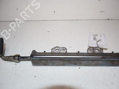 Used Injection rail Injection rail 39217930 39217930