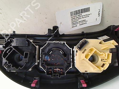 Used Climate control Climate control TOYOTA YARIS (_P13_) 1.0 (KSP130_, KSP130) (69 hp) 36484423 36484423