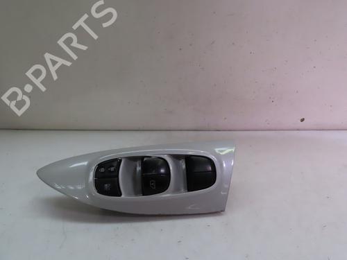 Used Left front window switch NISSAN JUKE (F15) 1.5 dCi (110 hp) 15546856