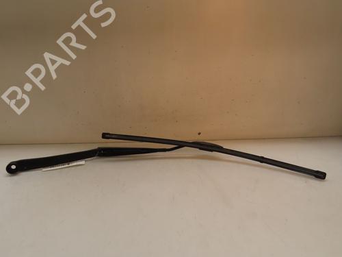 Used Front windshield wiper arm TOYOTA RAV 4 II (_A2_) 2.0 4WD (ACA21, ACA20) (150 hp) 26669276