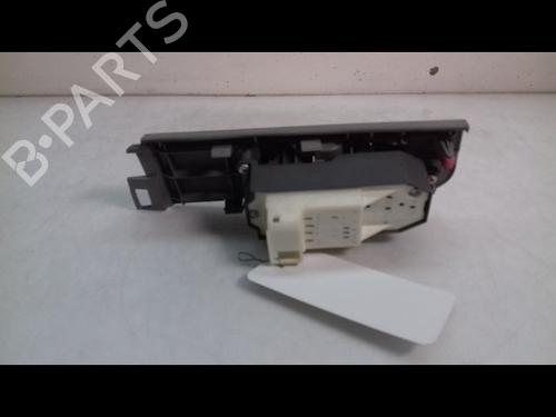 Used Left front window switch TOYOTA YARIS (_P9_) 1.4 D-4D (NLP90_, NLP90R) (90 hp) 10489996