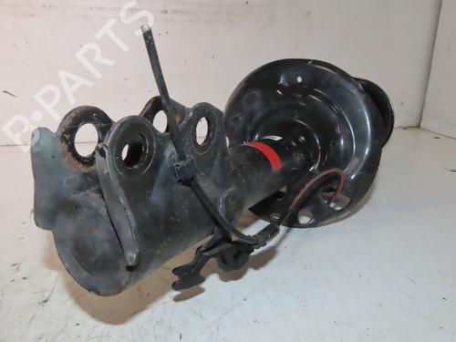 Venstre foran støtdemper TOYOTA YARIS (_P21_, _PA1_, _PH1_) 1.5 (MXPA11) (125 hp) 31055227